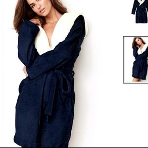 Victoria Secret Sherpa Plush Navy Blue White Robe with Tie Pockets Hood Warm XS